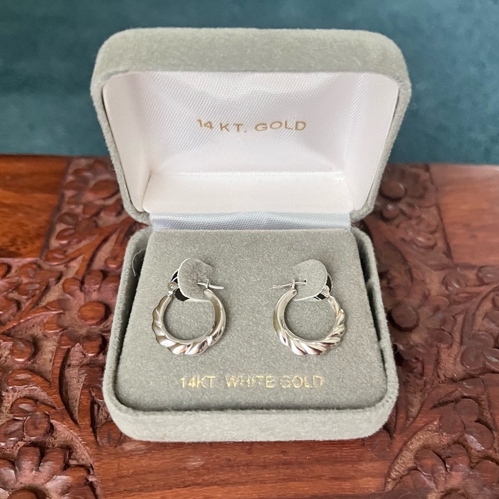 14K White Gold Hoop Earrings